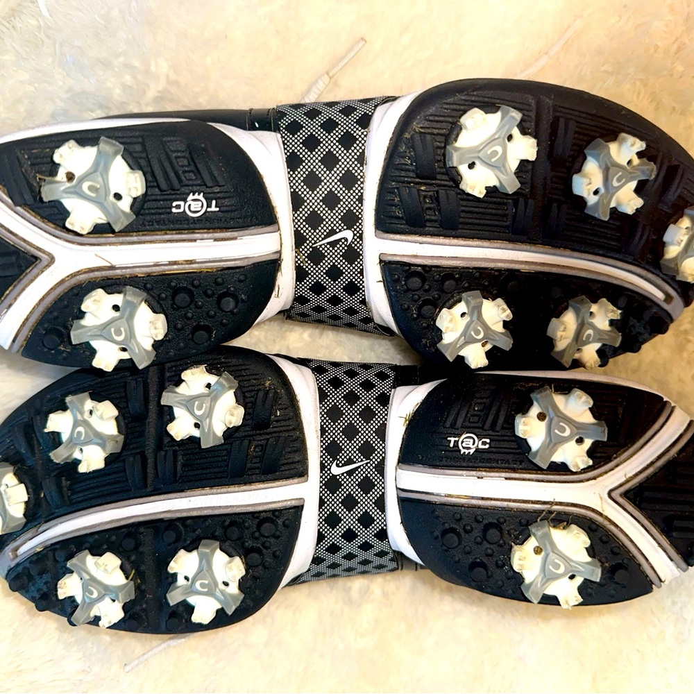 Nike Black and White Golf Shoes - Picture 4 of 8